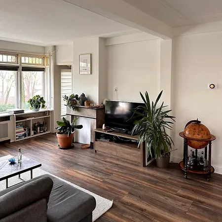 Sunshine Laughter & Sea Views Holiday home